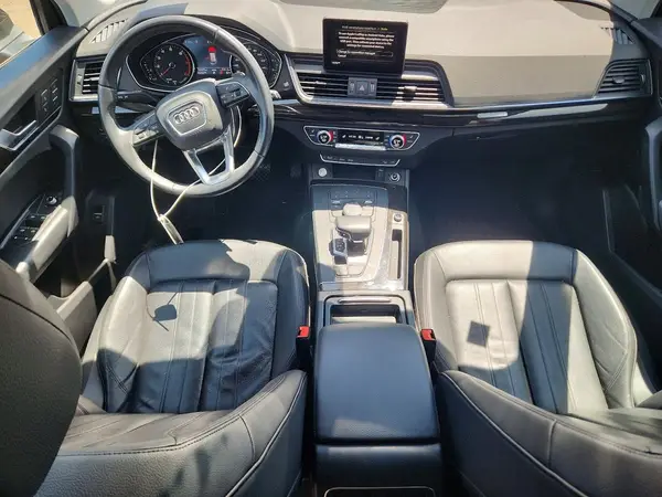 WA1ANAFYXK2065917 2019 AUDI Q5 - Image 8