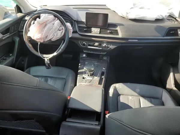 WA1ANAFYXK2083883 2019 AUDI Q5 - Image 8