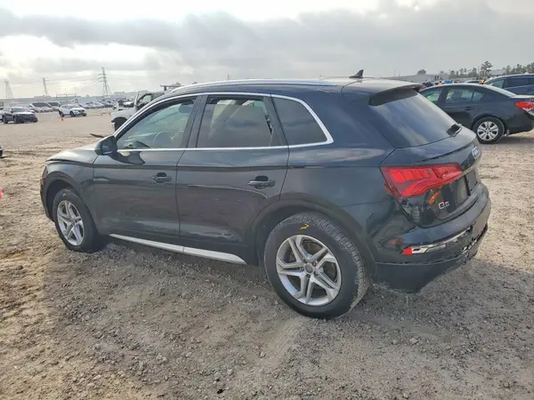 WA1ANAFYXK2093104 2019 AUDI Q5 - Image 2