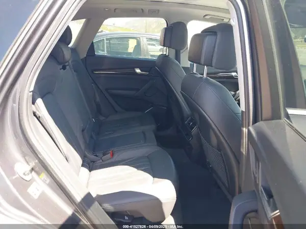 WA1ANAFYXK2093555 2019 AUDI Q5 - Image 8
