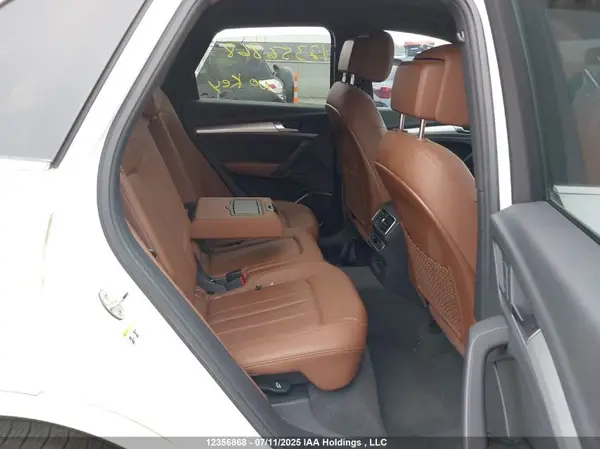 WA1ANAFYXK2102450 2019 AUDI Q5 - Image 8