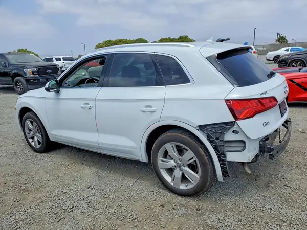 WA1ANAFYXK2103632 2019 AUDI Q5 - Image 2