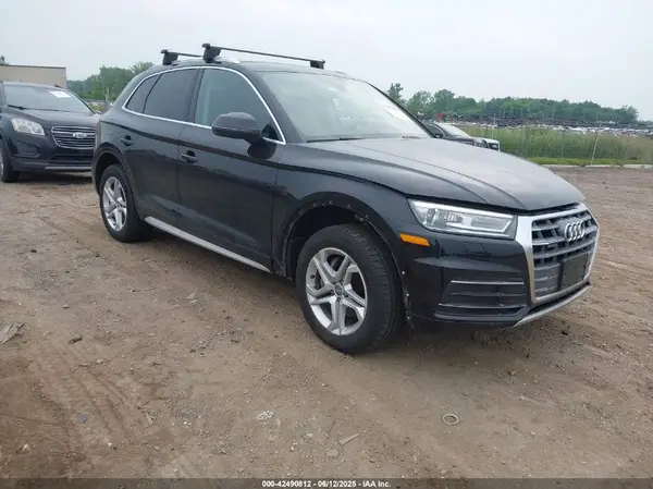 WA1ANAFYXK2106952 2019 AUDI Q5 - Image 1
