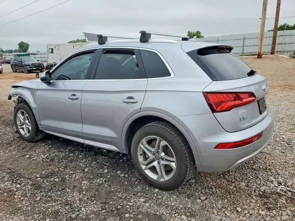 WA1ANAFYXK2114887 2019 AUDI Q5 - Image 2