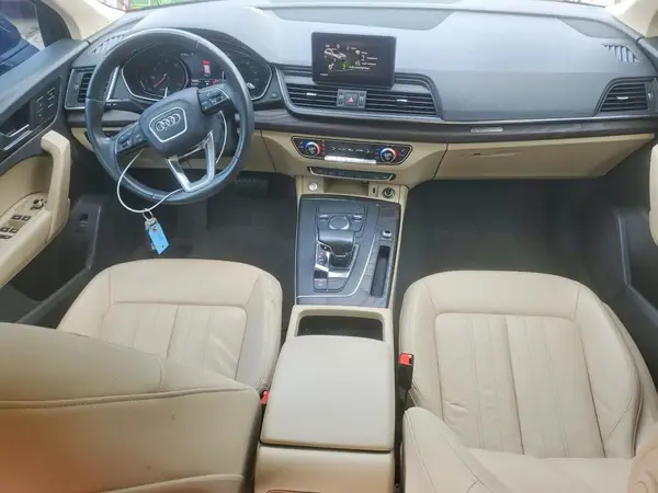 WA1ANAFYXK2117076 2019 AUDI Q5 - Image 8