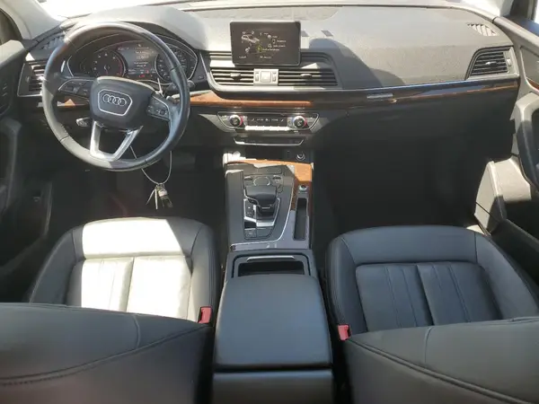 WA1ANAFYXK2117563 2019 AUDI Q5 - Image 8