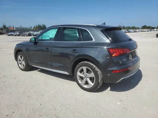 WA1ANAFYXL2006772 2020 AUDI Q5 - Image 2