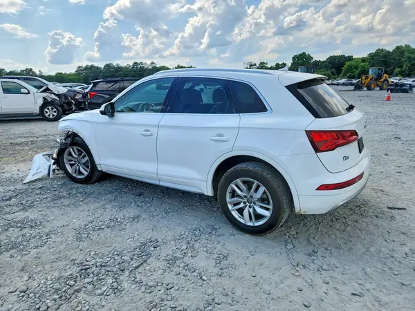 WA1ANAFYXL2024916 2020 AUDI Q5 - Image 2