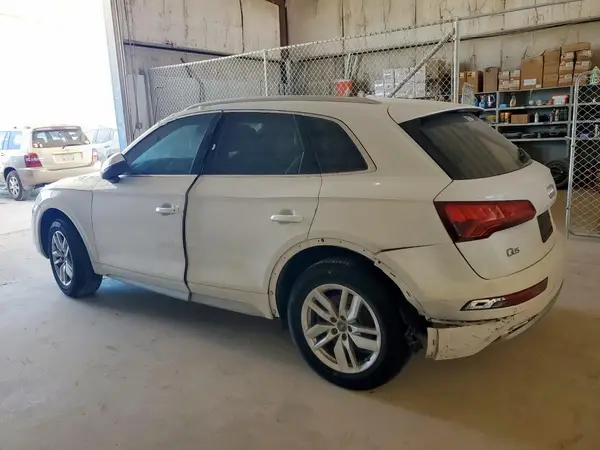 WA1ANAFYXL2032028 2020 AUDI Q5 - Image 2