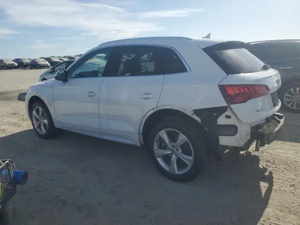 WA1ANAFYXL2034037 2020 AUDI Q5 - Image 2