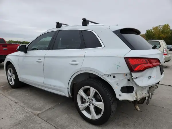 WA1ANAFYXL2082363 2020 AUDI Q5 - Image 2