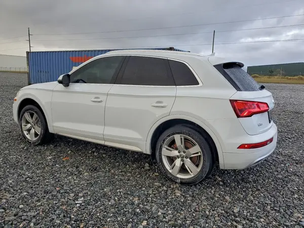 WA1ANBFY4K2111148 2019 AUDI Q5 - Image 2
