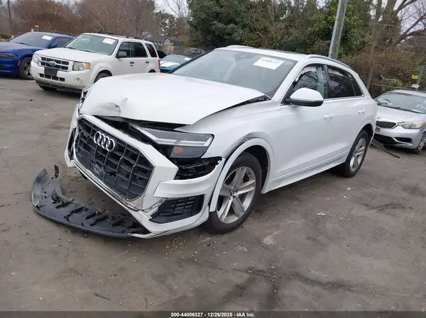 WA1AVAF10KD011453 2019 AUDI Q8 - Image 2