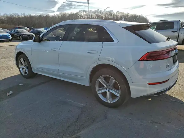 WA1AVAF10KD011663 2019 AUDI Q8 - Image 2