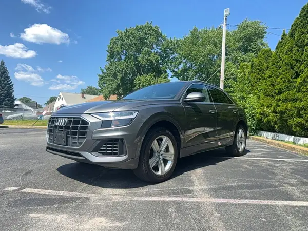 WA1AVAF10KD018936 2019 AUDI Q8 - Image 2
