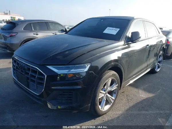 WA1AVAF10KD022467 2019 AUDI Q8 - Image 2