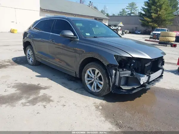 WA1AVAF10KD025708 2019 AUDI Q8 - Image 1