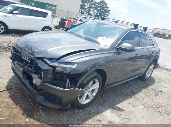 WA1AVAF11KD010103 2019 AUDI Q8 - Image 2