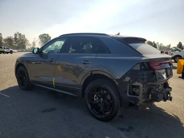 WA1AVAF11MD034257 2021 AUDI Q8 - Image 2