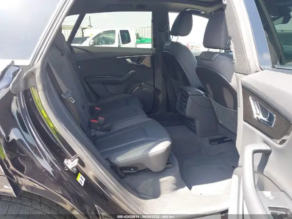 WA1AVAF12KD010255 2019 AUDI Q8 - Image 8