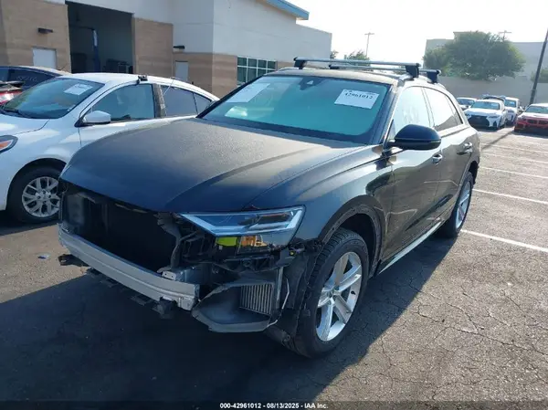 WA1AVAF12KD013074 2019 AUDI Q8 - Image 2