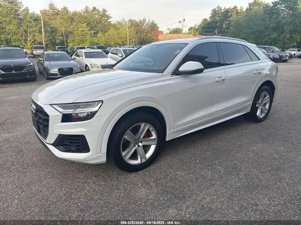 WA1AVAF12KD018856 2019 AUDI Q8 - Image 2