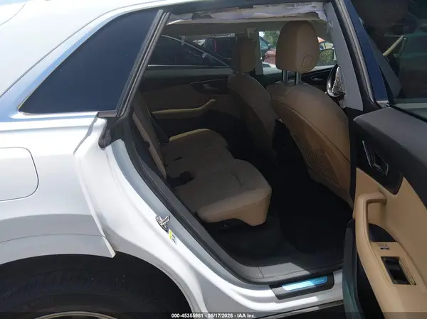 WA1AVAF12KD038170 2019 AUDI Q8 - Image 8