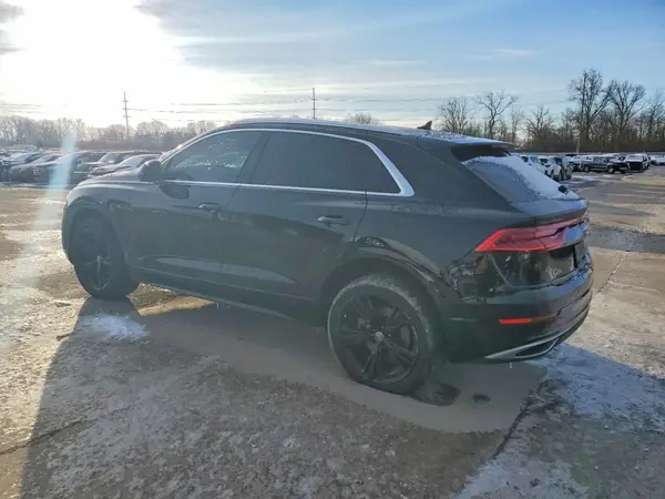 WA1AVAF12KD040081 2019 AUDI Q8 - Image 2