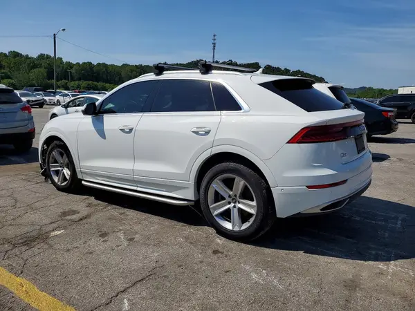 WA1AVAF12MD018598 2021 AUDI Q8 - Image 2