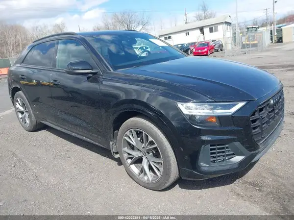 WA1AVAF13MD020375 2021 AUDI Q8 - Image 1