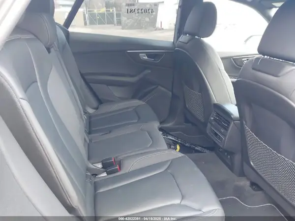 WA1AVAF13MD020375 2021 AUDI Q8 - Image 8