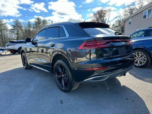 WA1AVAF15KD017314 2019 AUDI Q8 - Image 2