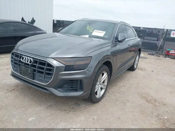 WA1AVAF15KD017328 2019 AUDI Q8 - Image 2