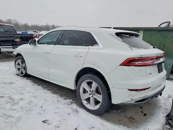 WA1AVAF15KD022657 2019 AUDI Q8 - Image 2