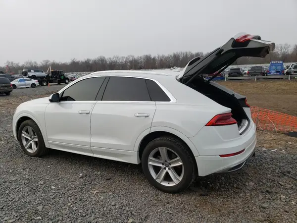 WA1AVAF16KD013465 2019 AUDI Q8 - Image 2