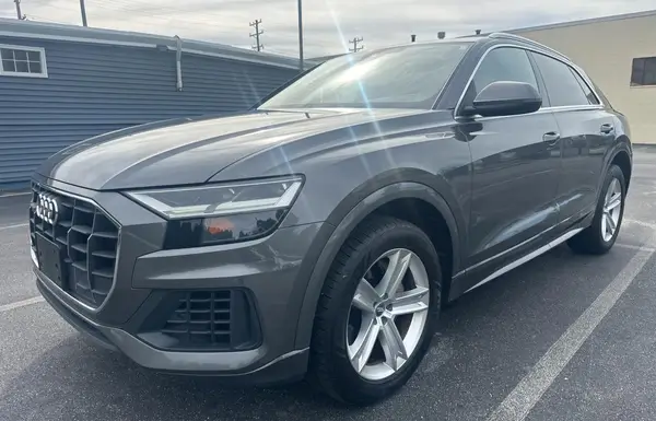 WA1AVAF17KD018920 2019 AUDI Q8 - Image 2