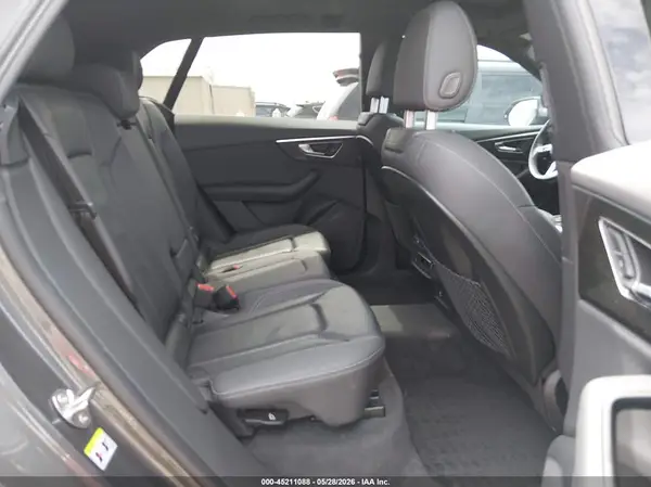 WA1AVAF17KD022529 2019 AUDI Q8 - Image 8