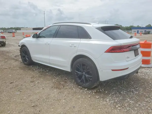 WA1AVAF17MD001375 2021 AUDI Q8 - Image 2