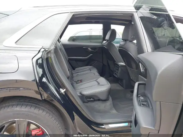 WA1AVAF18KD020465 2019 AUDI Q8 - Image 8