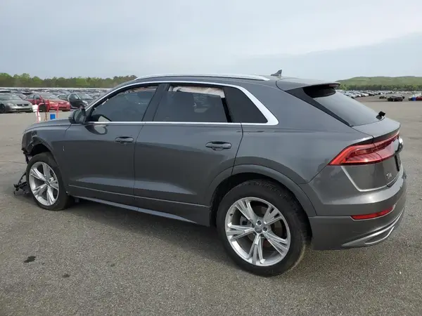 WA1AVAF19KD009877 2019 AUDI Q8 - Image 2