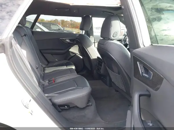 WA1AVAF19KD016764 2019 AUDI Q8 - Image 8