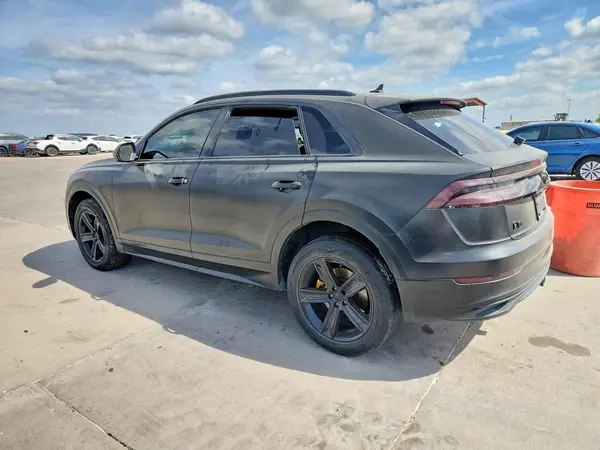 WA1AVAF19KD017493 2019 AUDI Q8 - Image 2
