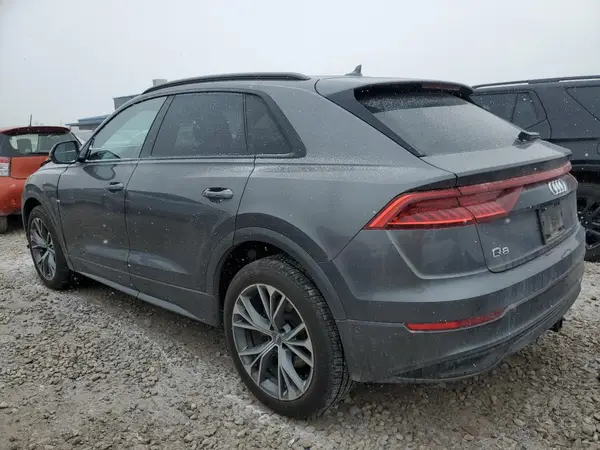 WA1AVAF19MD004052 2021 AUDI Q8 - Image 2