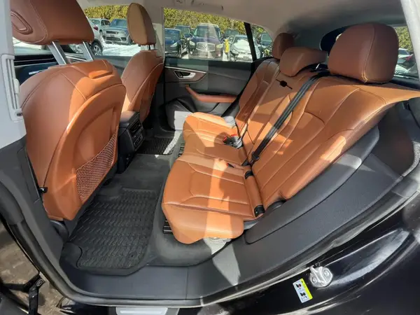 WA1AVAF1XKD011086 2019 AUDI Q8 - Image 8