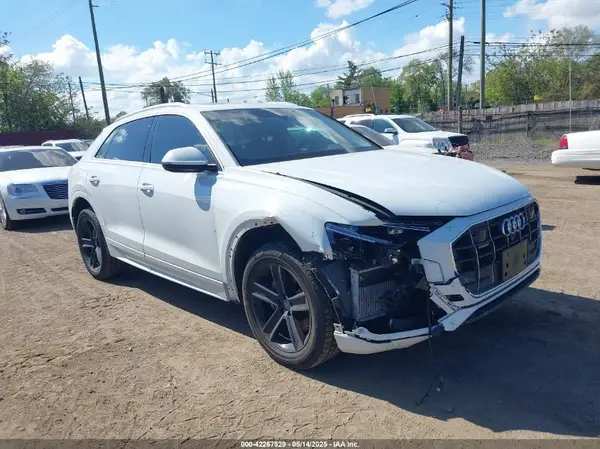 WA1AVAF1XKD014411 2019 AUDI Q8 - Image 1