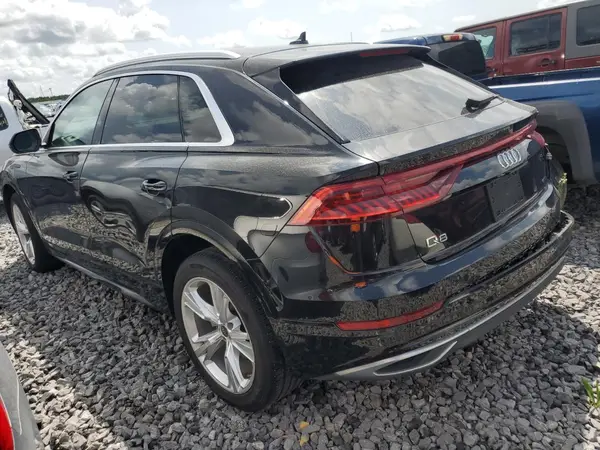 WA1AVBF11ND020639 2022 AUDI Q8 - Image 2