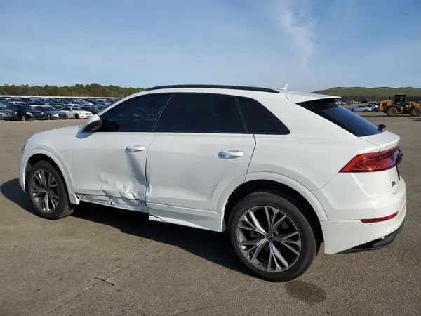 WA1AVBF12PD044905 2023 AUDI Q8 - Image 2