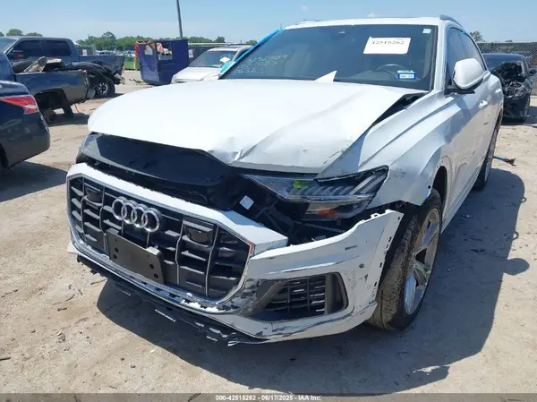 WA1AVBF15PD026057 2023 AUDI Q8 - Image 2