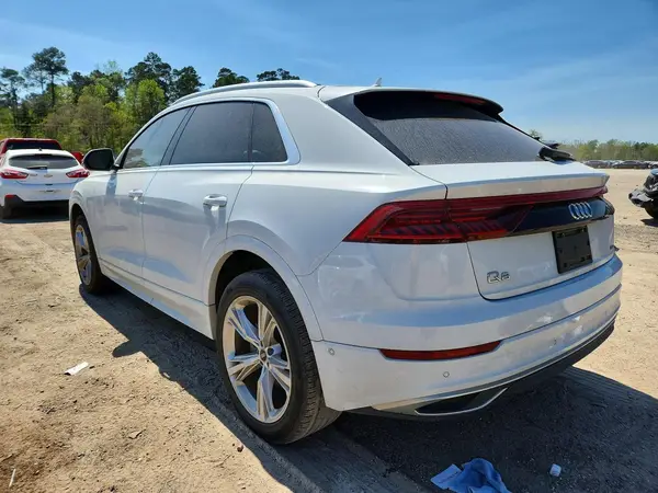 WA1AVBF18ND021545 2022 AUDI Q8 - Image 2