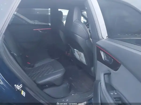 2023 AUDI SQ8 auction photo 8
